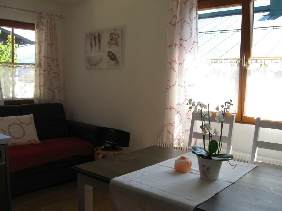 Haus Am Dorfplatz Appartement Uttendorf Buitenkant foto
